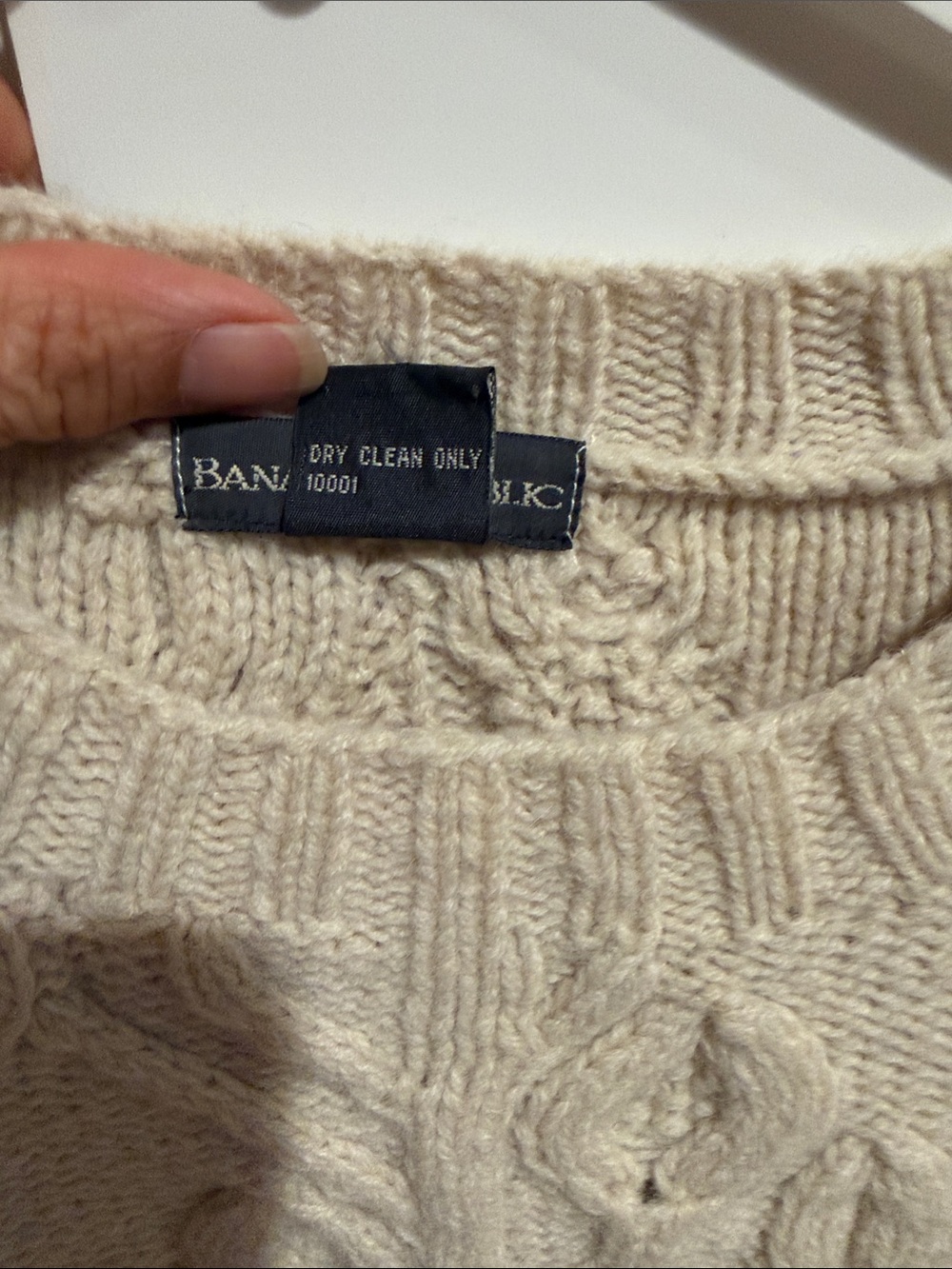 Vintage Banana Republic Cream Cable Knit Crewneck Sweater - Picture 4 of 6